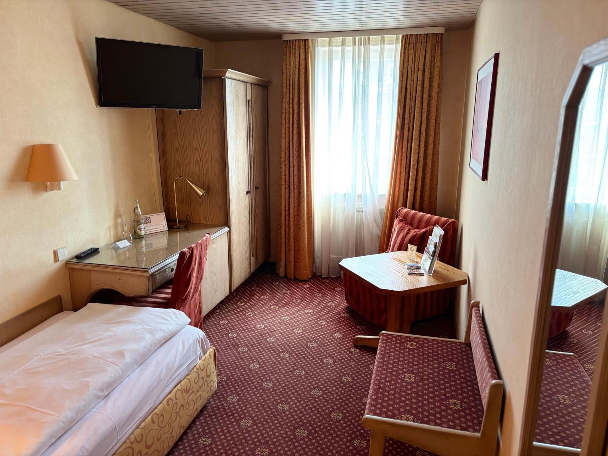 Hotel Krone 4*